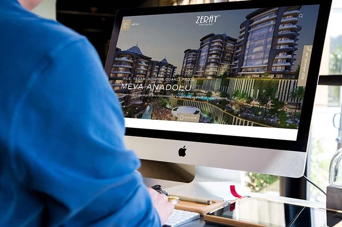 Zeray İnşaat web sitesi projesini anlatan liste görseli, fotoğrafta Zeray İnşaat'a ait bir inşaat projesine ait dış çekim görsel bulunmaktadır.